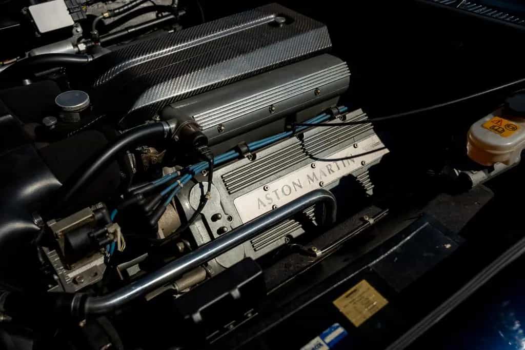 Aston Martin Other V8 Volante LWB / 1 of 63 / Last One Produced 05/2000-photo-19