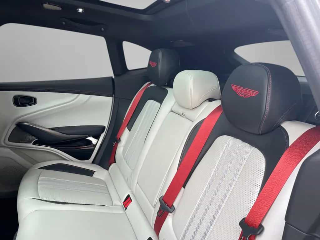 Aston Martin DBX 707 MY25 08/2024-photo-11