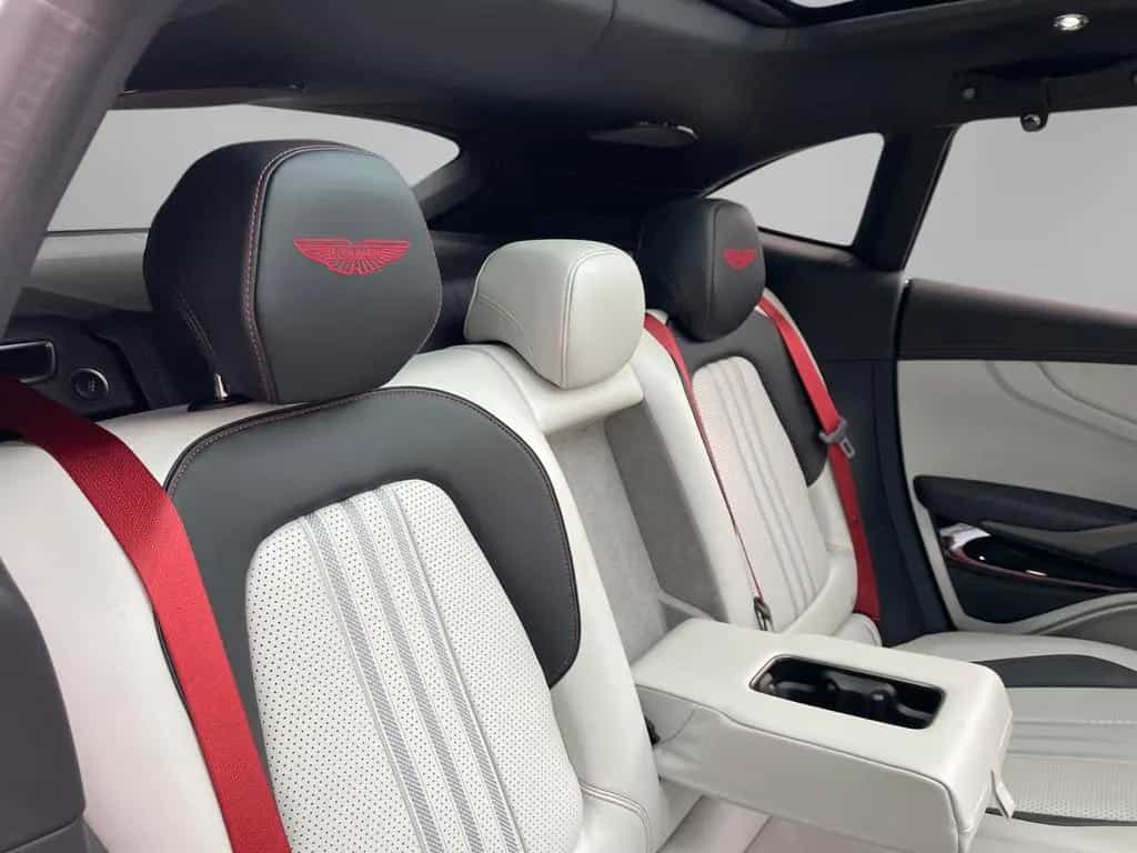 Aston Martin DBX 707 MY25 08/2024-photo-16