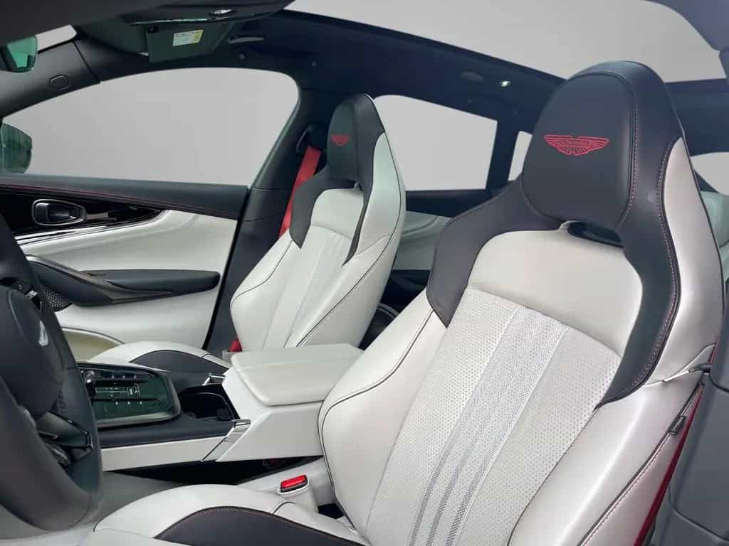Aston Martin DBX 707 MY25 08/2024-photo-21