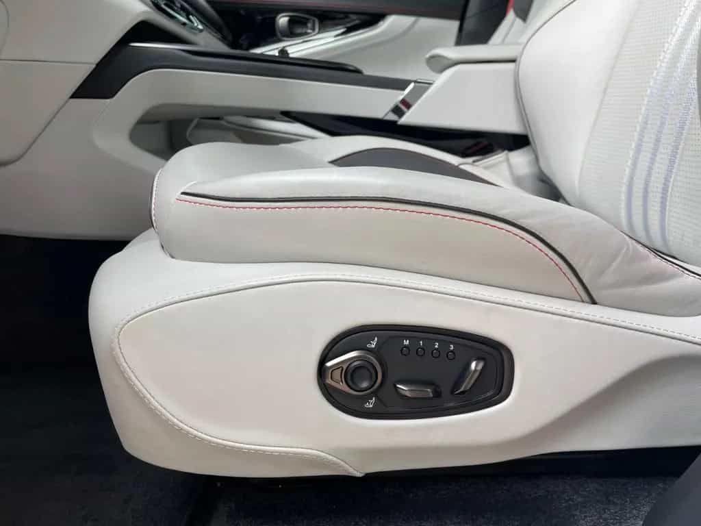 Aston Martin DBX 707 MY25 08/2024-photo-23