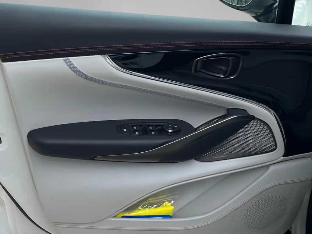 Aston Martin DBX 707 MY25 08/2024-photo-4