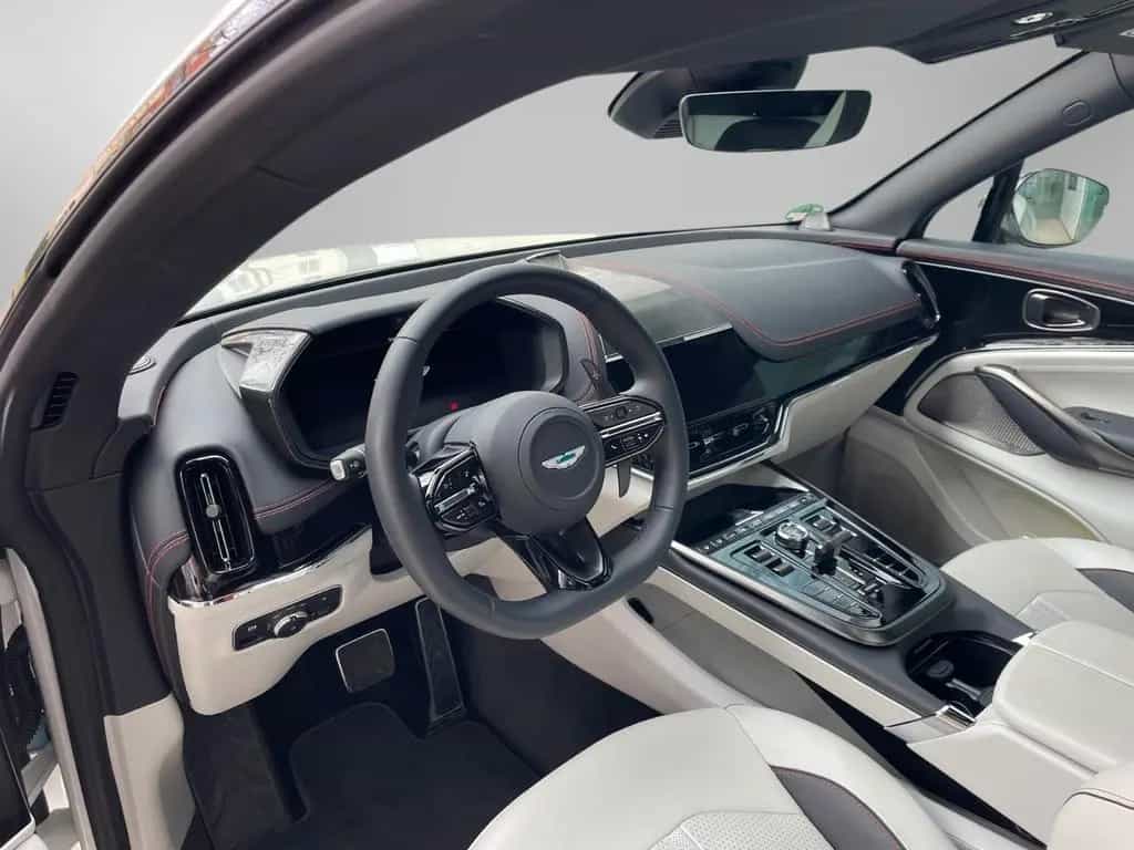 Aston Martin DBX 707 MY25 08/2024-photo-6