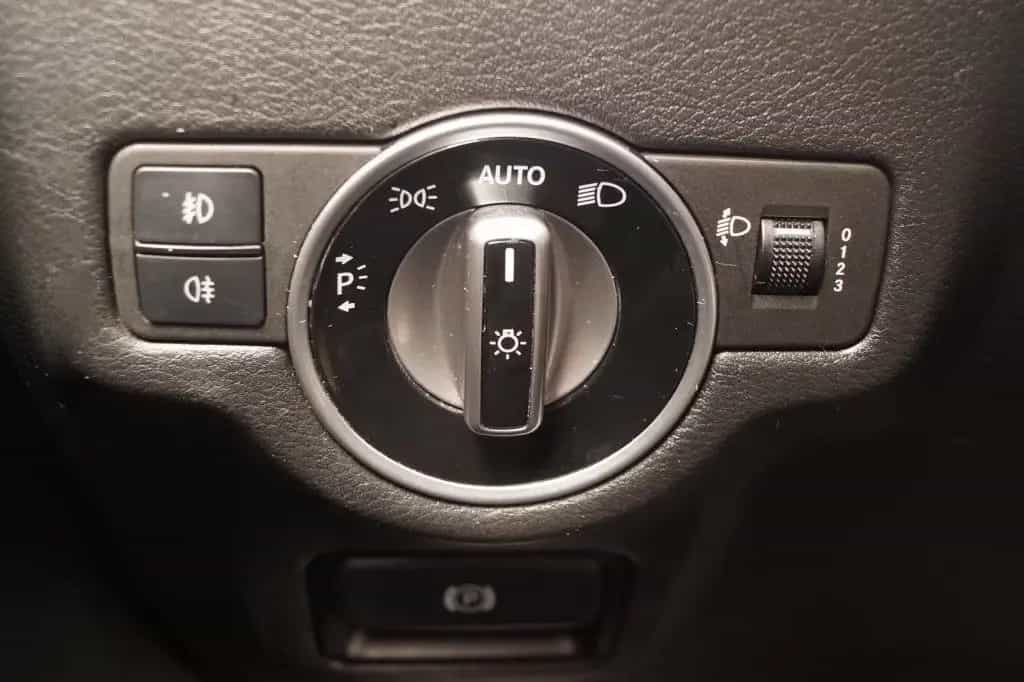Infiniti Q30 1.5D Business Edition -NAVI-LEER-ECC-PDC-CRU 01/2019-photo-10