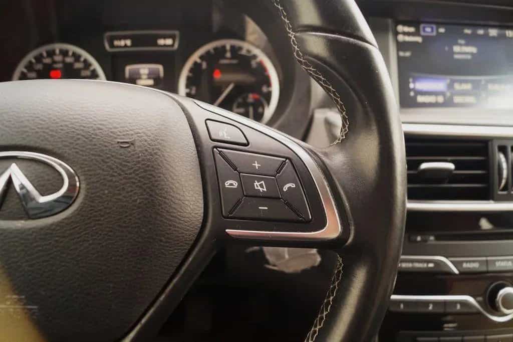 Infiniti Q30 1.5D Business Edition -NAVI-LEER-ECC-PDC-CRU 01/2019-photo-13