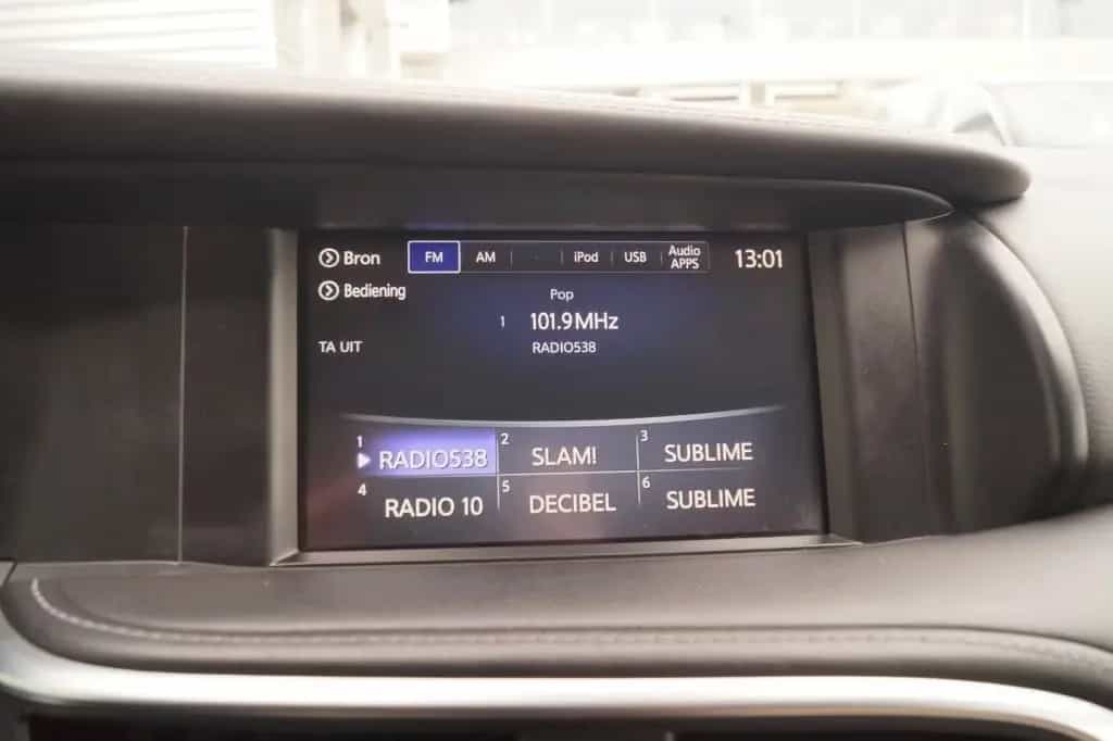 Infiniti Q30 1.5D Business Edition -NAVI-LEER-ECC-PDC-CRU 01/2019-photo-17