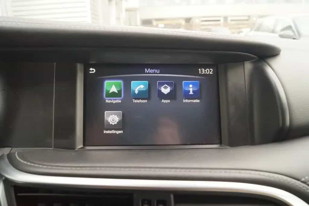 Infiniti Q30 1.5D Business Edition -NAVI-LEER-ECC-PDC-CRU 01/2019-photo-19