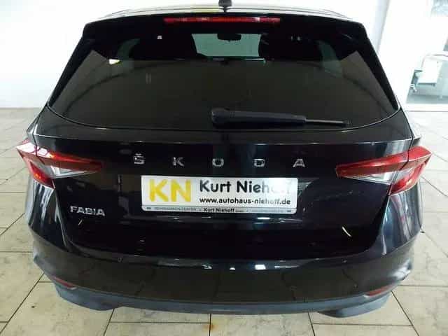 Skoda Fabia Ambition DSG +Sitzheizung +PDC 06/2022-photo-16