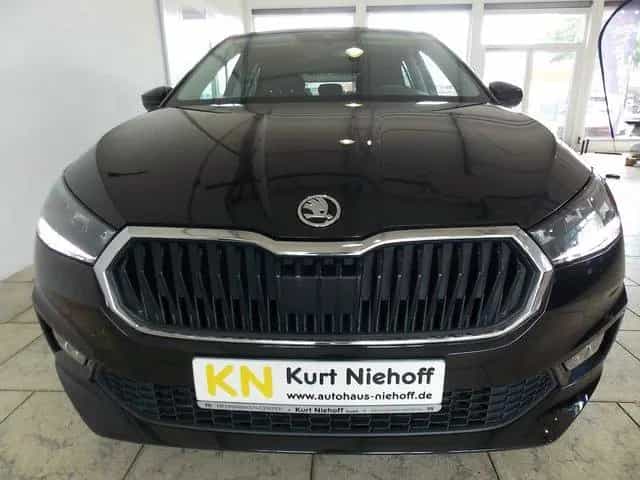 Skoda Fabia Ambition DSG +Sitzheizung +PDC 06/2022-photo-2