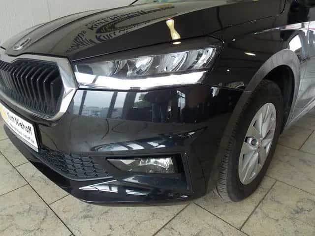Skoda Fabia Ambition DSG +Sitzheizung +PDC 06/2022-photo-7