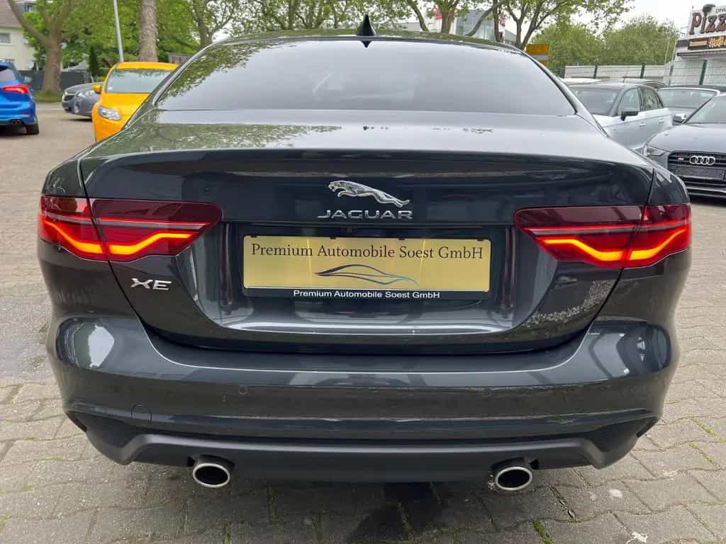 Jaguar XE P250 SE*CAMERA*VIRTUAL COCKPIT*MATRIX LED* 01/2020-photo-4