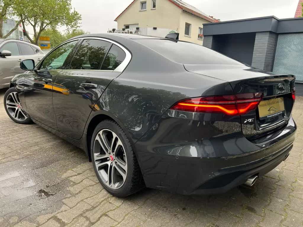 Jaguar XE P250 SE*CAMERA*VIRTUAL COCKPIT*MATRIX LED* 01/2020-photo-5