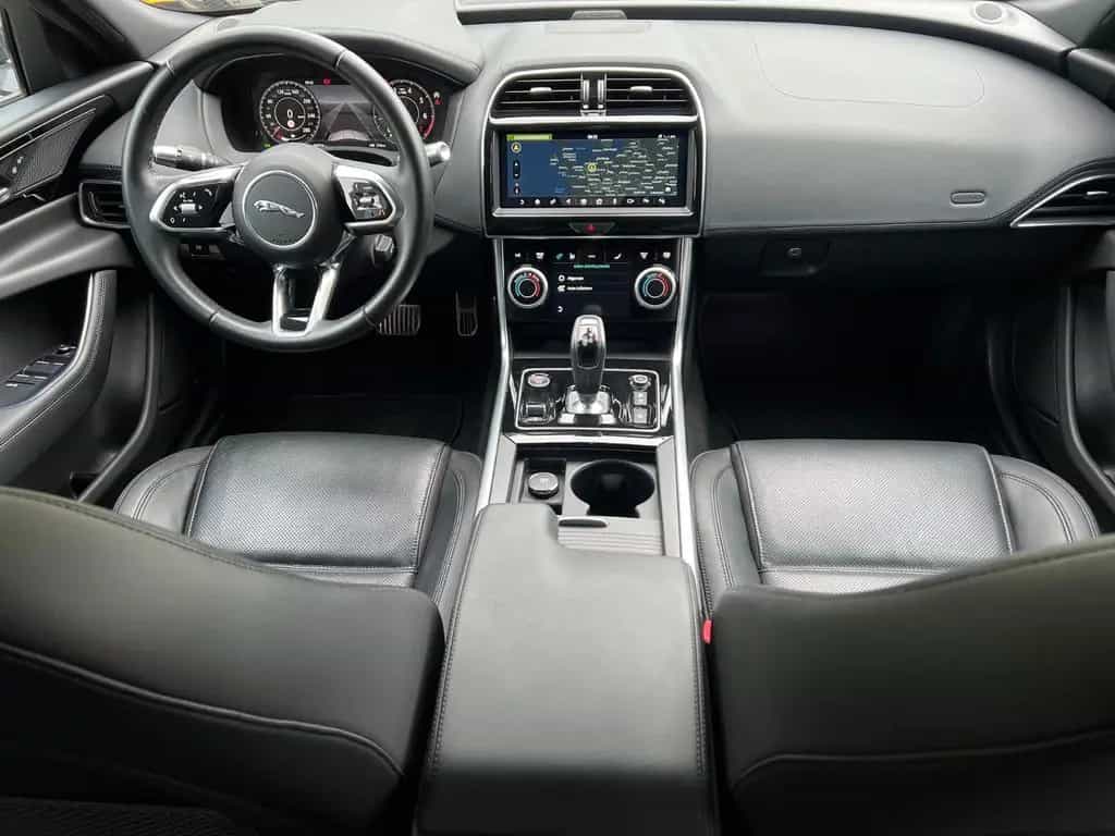 Jaguar XE P250 SE*CAMERA*VIRTUAL COCKPIT*MATRIX LED* 01/2020-photo-6