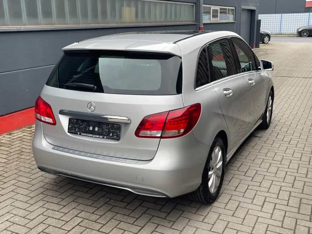 Mercedes-Benz B 220 B -Klasse B 220 4Matic 7G Automatik 02/2015-photo-3