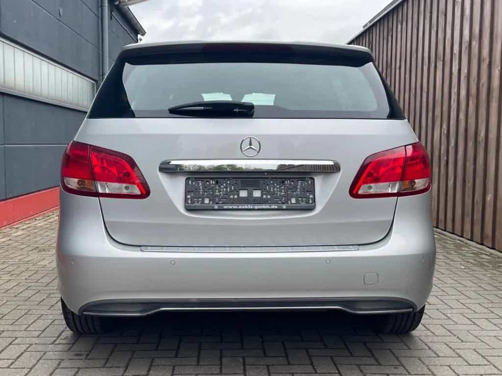 Mercedes-Benz B 220 B -Klasse B 220 4Matic 7G Automatik 02/2015-photo-4