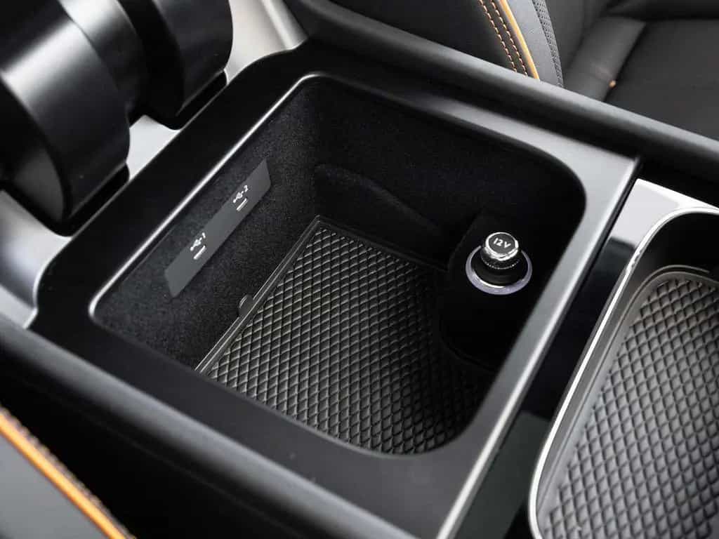 Bentley Bentayga S Black Edition V8 von BENTLEY 12/2025-photo-17