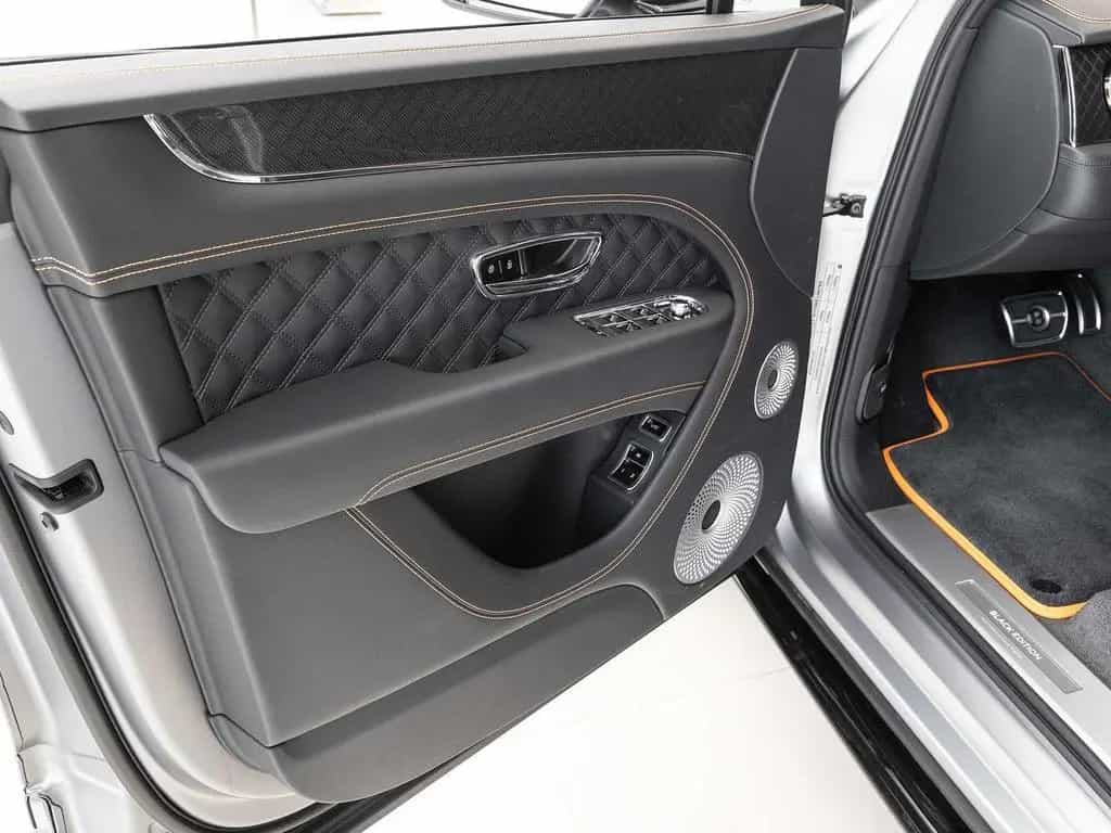 Bentley Bentayga S Black Edition V8 von BENTLEY 12/2025-photo-18