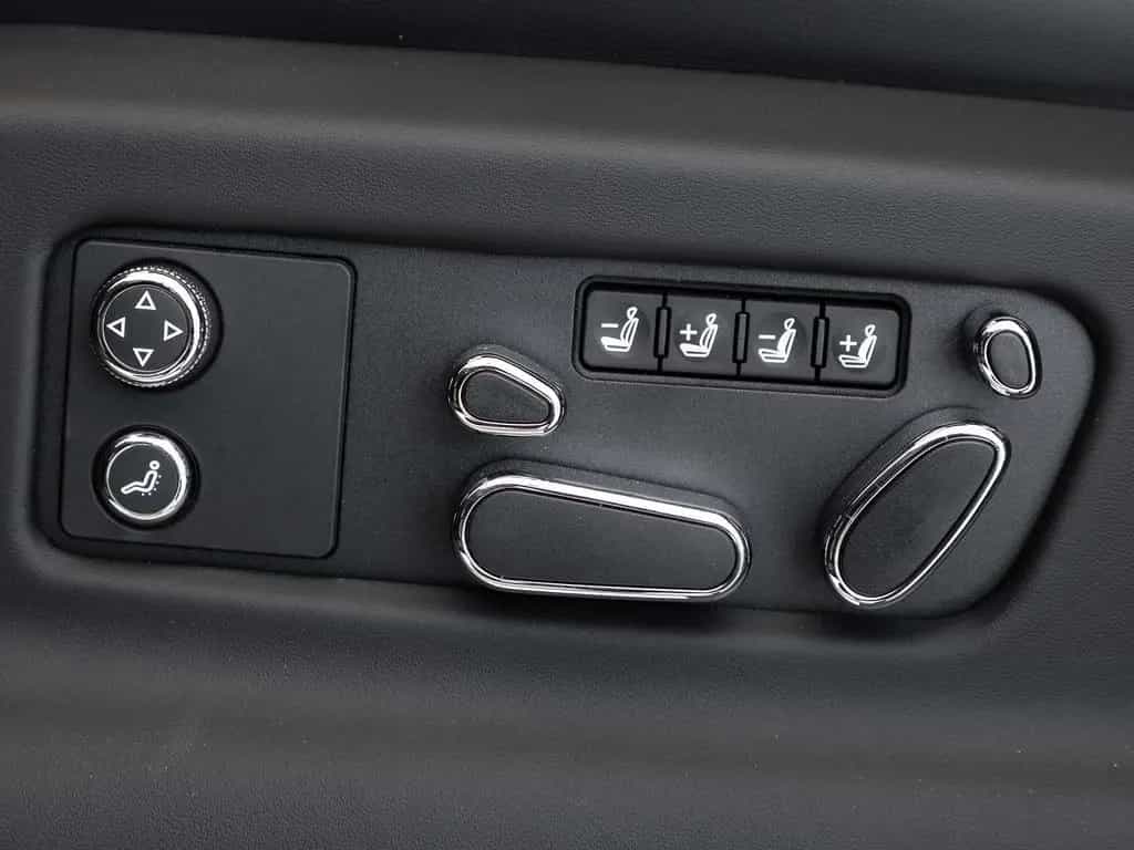 Bentley Bentayga S Black Edition V8 von BENTLEY 12/2025-photo-21