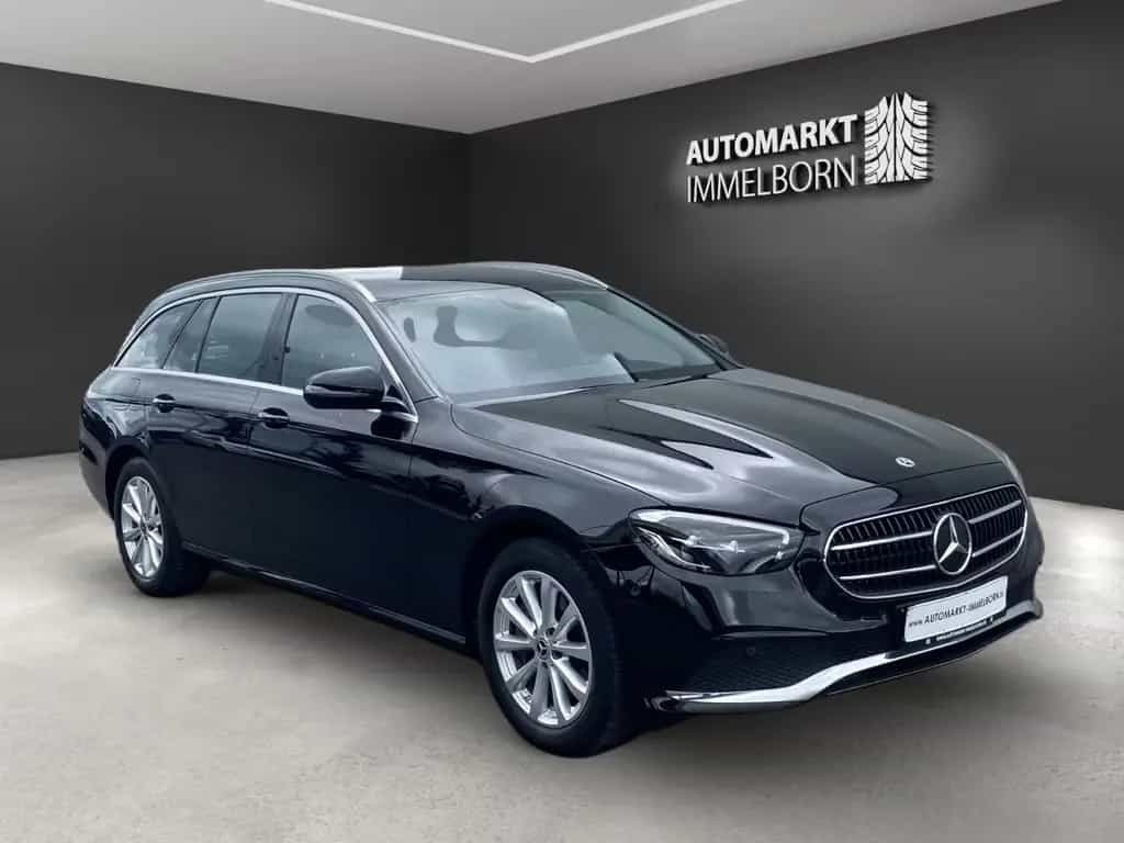 Mercedes-Benz E 300 Avantgarde Vollleder*LED*Kamera*Wides*DAB* 01/2022-photo-0