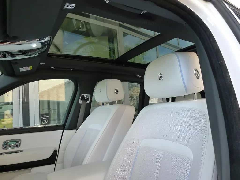 Rolls-Royce Cullinan 1.Hand deutsche Auslieferung Neuzustand 12/2019-photo-6