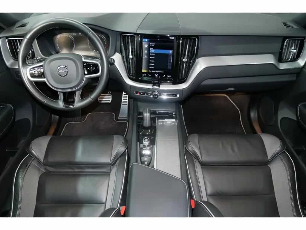Volvo XC60 R Design AWD B4 LED+Navi+Leder+AHK+PDC+19'' 02/2021-photo-10