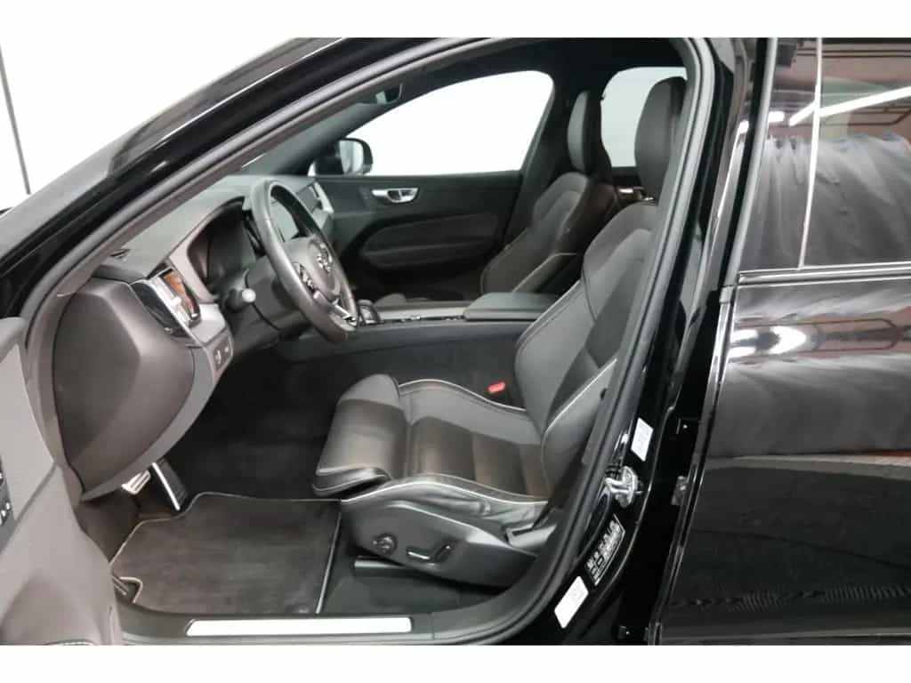 Volvo XC60 R Design AWD B4 LED+Navi+Leder+AHK+PDC+19'' 02/2021-photo-8