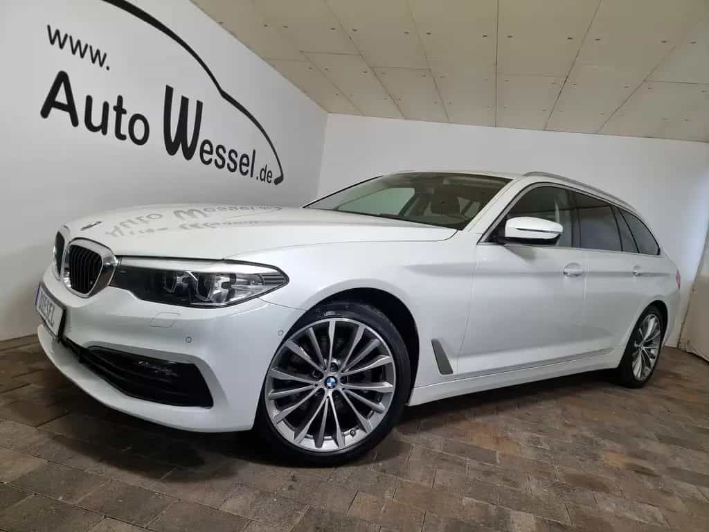 BMW 5 Series 520d SportLine LED AHK ACC Navi Kamera Hifi 09/2019-photo-0