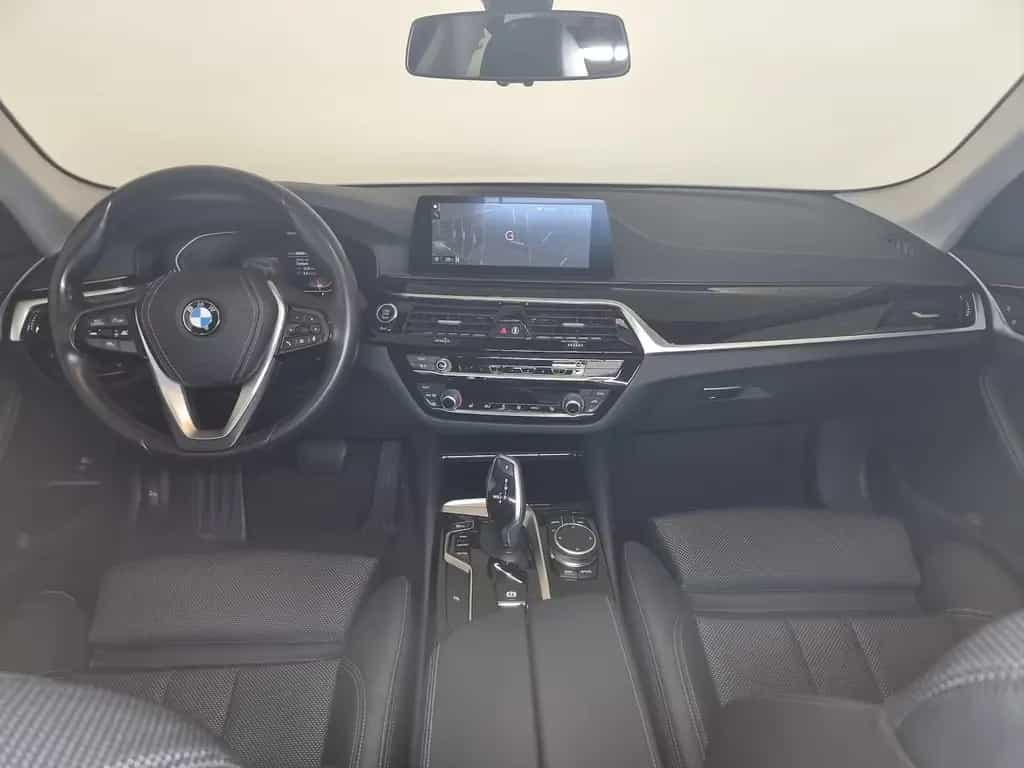 BMW 5 Series 520d SportLine LED AHK ACC Navi Kamera Hifi 09/2019-photo-10