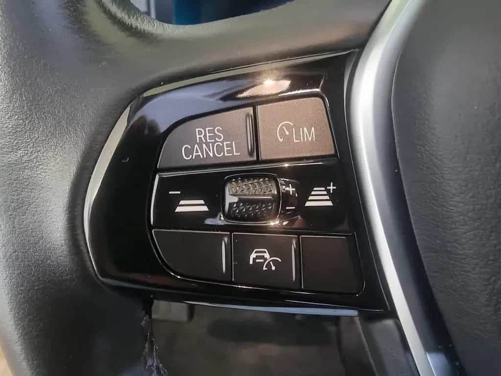 BMW 5 Series 520d SportLine LED AHK ACC Navi Kamera Hifi 09/2019-photo-18