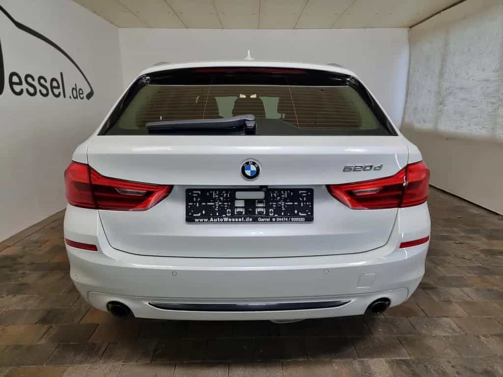 BMW 5 Series 520d SportLine LED AHK ACC Navi Kamera Hifi 09/2019-photo-25