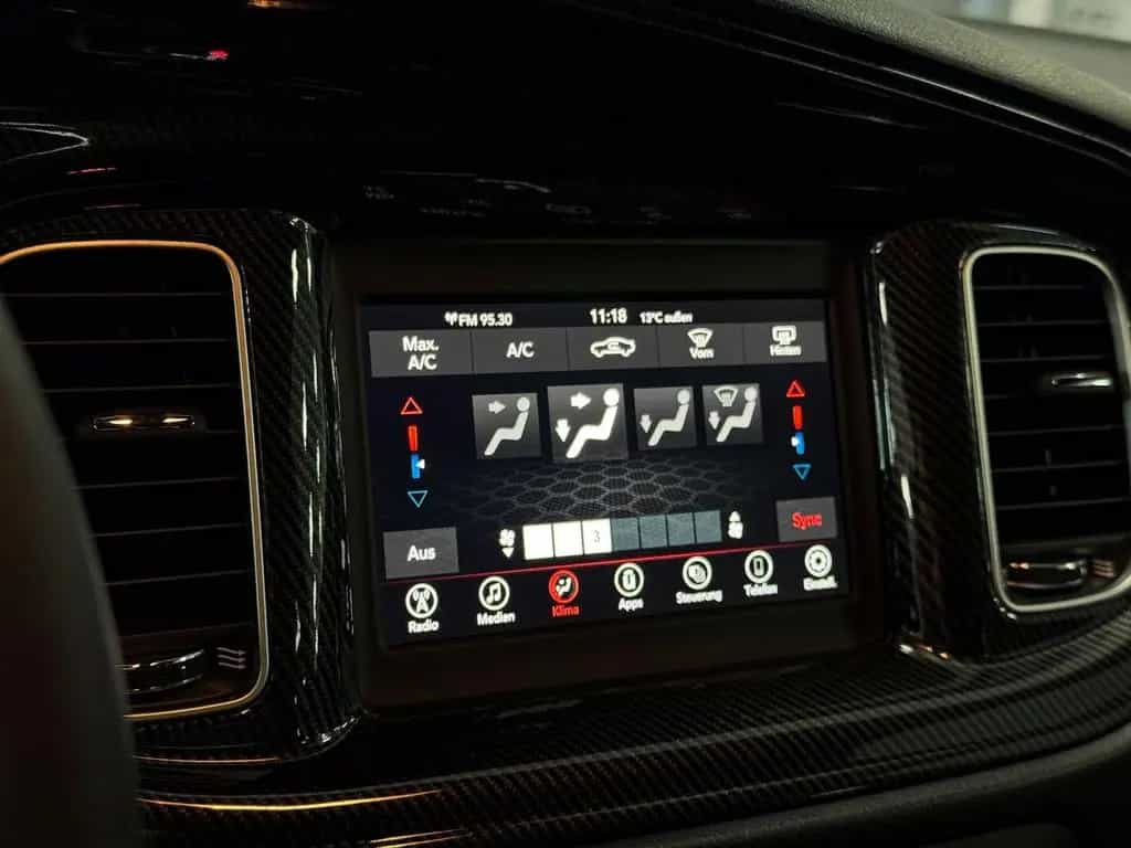 Dodge Charger RT 5,7l V8 *WIDEBODY / AUT / LEDER* 12/2021-photo-18