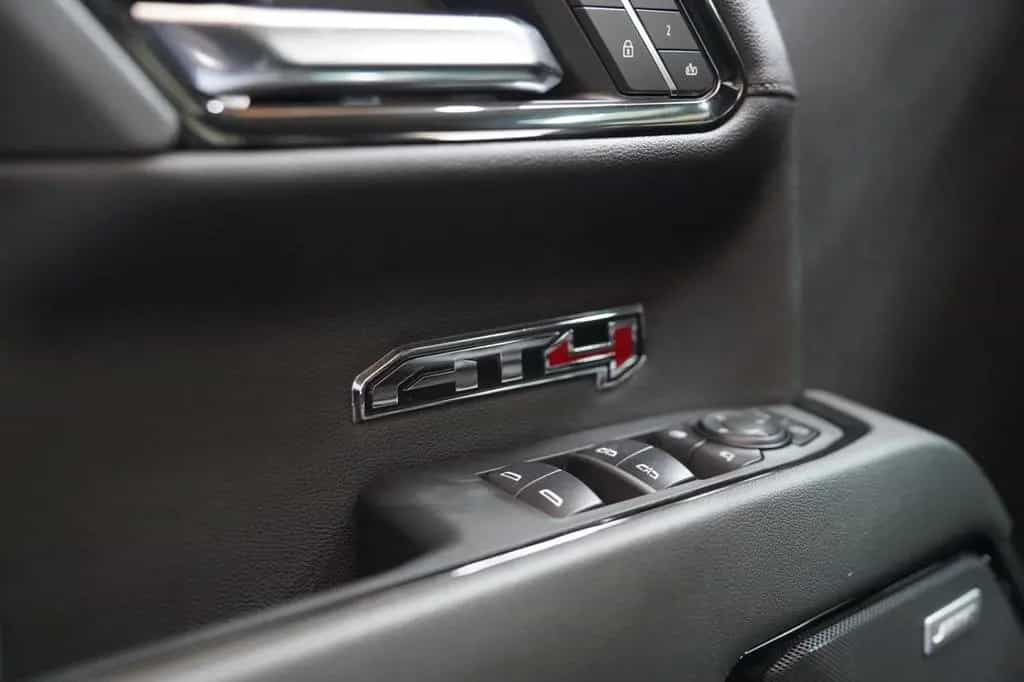 GMC Sierra AT4 6.2L V8 426 PS null-photo-18