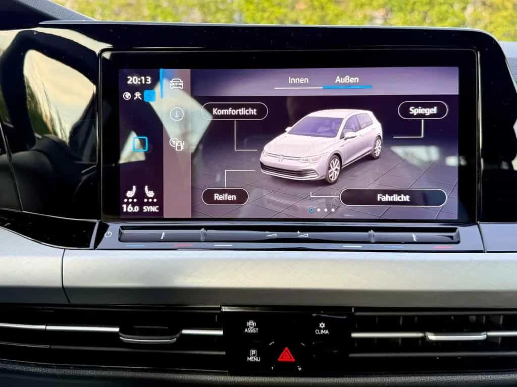 Volkswagen Golf VIII Lim. Life Edition Navi 09/2020-photo-29