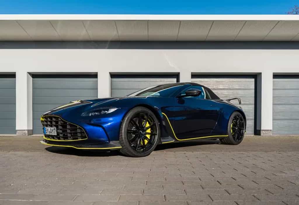 Aston Martin V12 Vantage 5,2 l V12 Roadster Limited 249 Stück 08/2023-photo-0