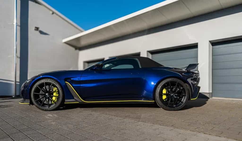 Aston Martin V12 Vantage 5,2 l V12 Roadster Limited 249 Stück 08/2023-photo-1