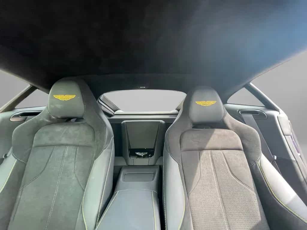 Aston Martin V8 Vantage MY25 / Carbon/ Soundsystem null-photo-12