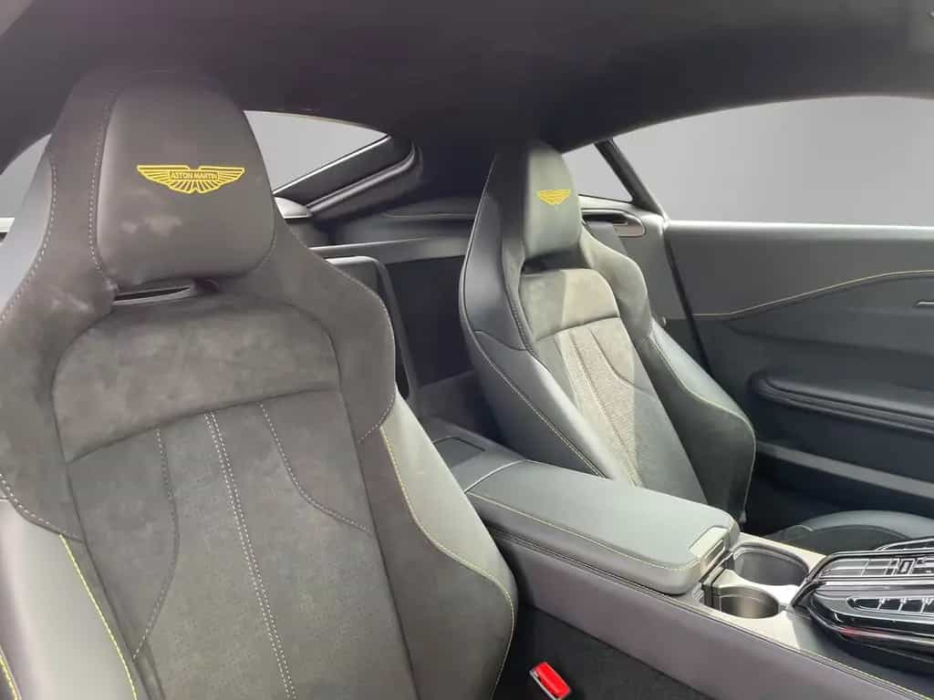Aston Martin V8 Vantage MY25 / Carbon/ Soundsystem null-photo-16