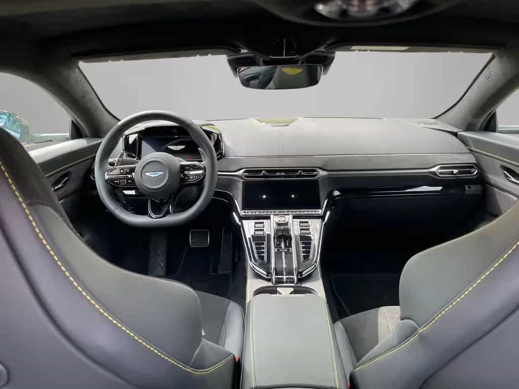 Aston Martin V8 Vantage MY25 / Carbon/ Soundsystem null-photo-17