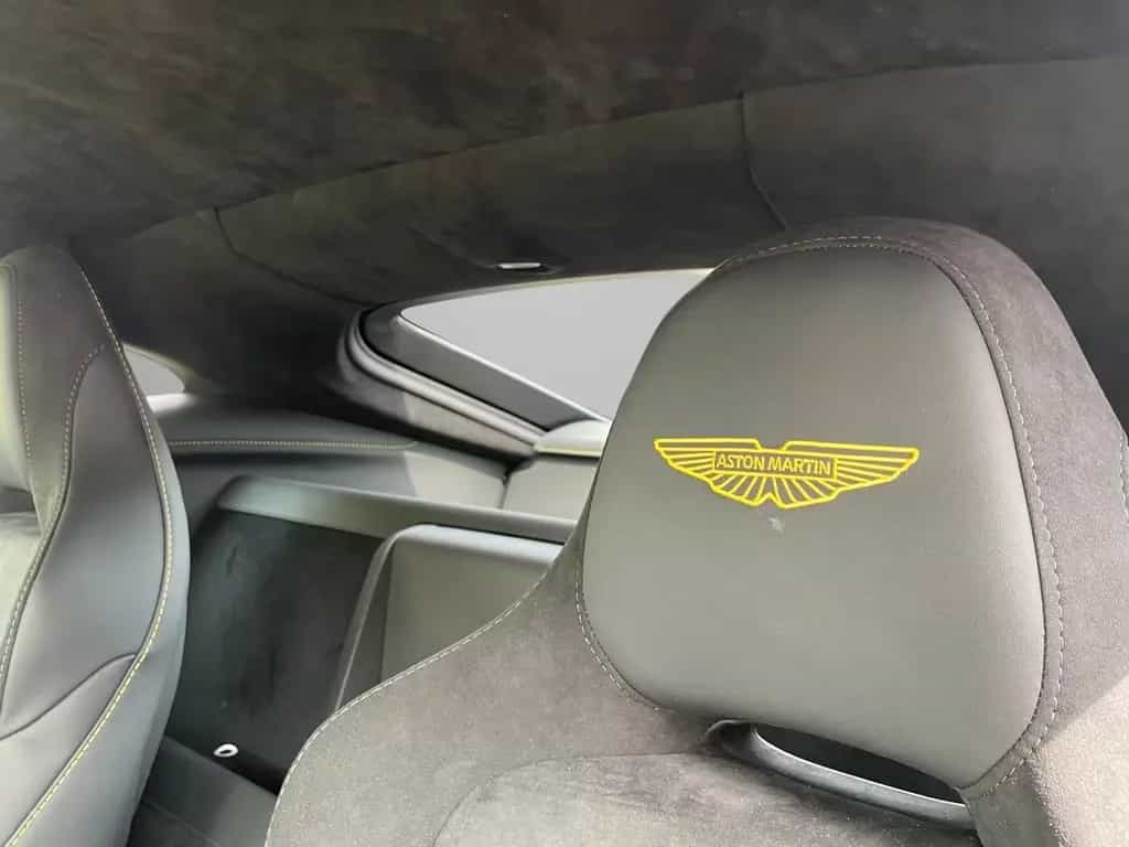 Aston Martin V8 Vantage MY25 / Carbon/ Soundsystem null-photo-8