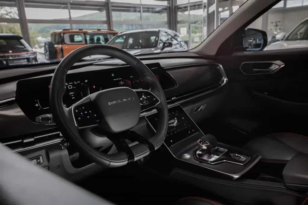BAIC Beijing X75 X75  AHK  M&S  Klimaauto.  Pano  USB 11/2024-photo-13