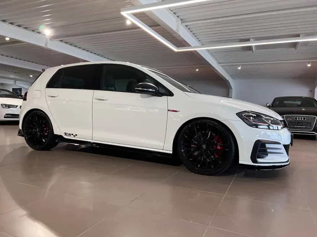 Volkswagen Golf 2.0 TSI DSG GTI TCR ACC 19Zoll NAVI 1.HAND 08/2019-photo-13