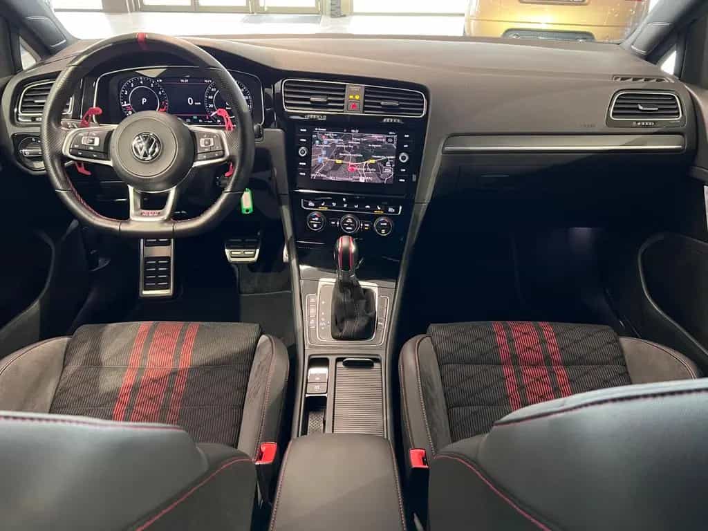 Volkswagen Golf 2.0 TSI DSG GTI TCR ACC 19Zoll NAVI 1.HAND 08/2019-photo-21