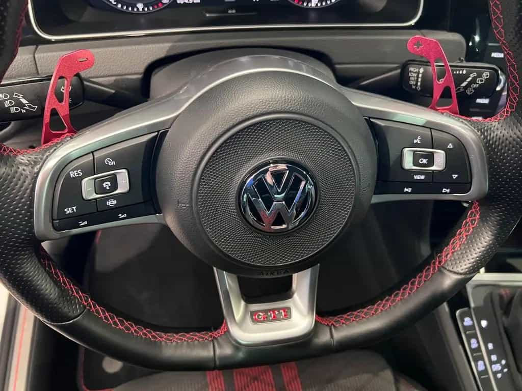 Volkswagen Golf 2.0 TSI DSG GTI TCR ACC 19Zoll NAVI 1.HAND 08/2019-photo-25