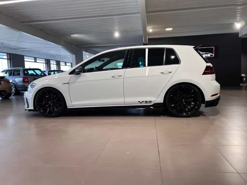 Volkswagen Golf 2.0 TSI DSG GTI TCR ACC 19Zoll NAVI 1.HAND 08/2019-photo-3