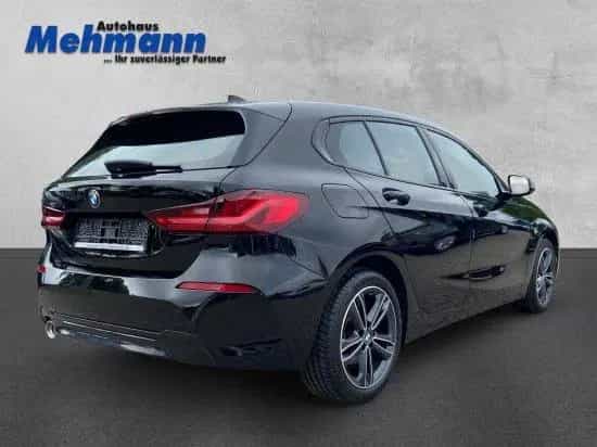 BMW 1 Series 118i Aut. Sport Line   LED*Navi*Sitzheizung*Temp 07/2020-photo-4