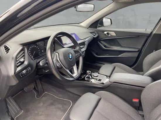 BMW 1 Series 118i Aut. Sport Line   LED*Navi*Sitzheizung*Temp 07/2020-photo-8