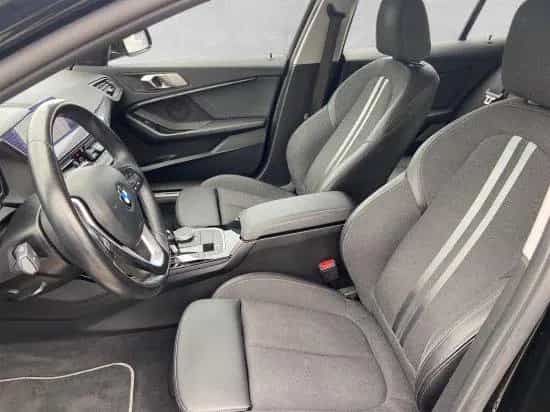 BMW 1 Series 118i Aut. Sport Line   LED*Navi*Sitzheizung*Temp 07/2020-photo-9
