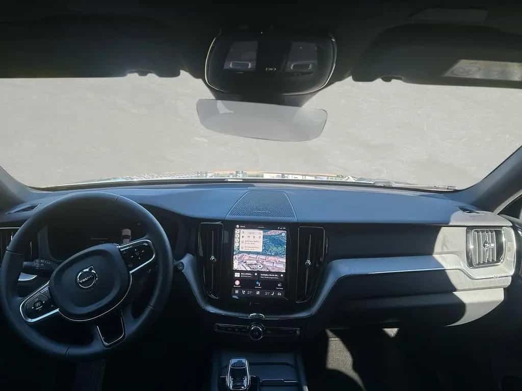 Volvo XC60 B5 AWD Mild-Hybrid Plus Dark AHK ACC BLIS 03/2024-photo-5