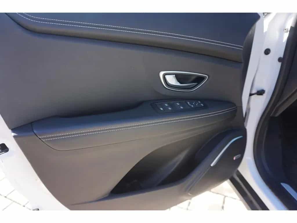 Renault Grand Scenic TCe140 BOSE Edition EDC AHK Navi SH 12/2019-photo-9