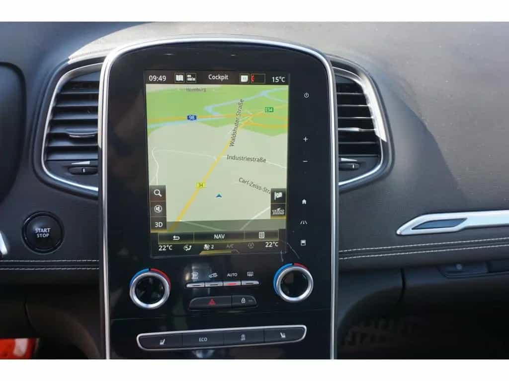 Renault Grand Scenic TCe140 BOSE Edition EDC AHK Navi SH 12/2019-photo-17